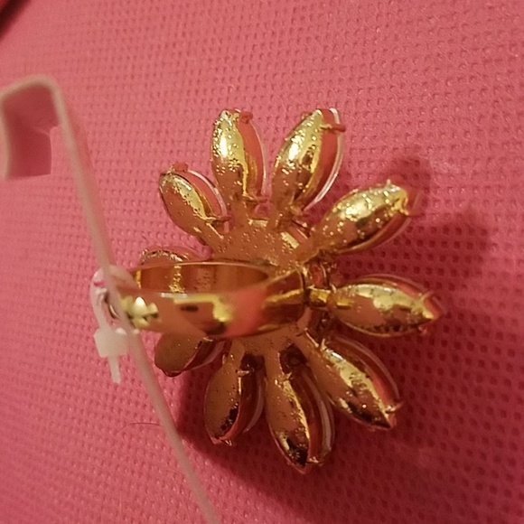 Betsey Johnson size 6.5 daisy ring NWT - Picture 4 of 5